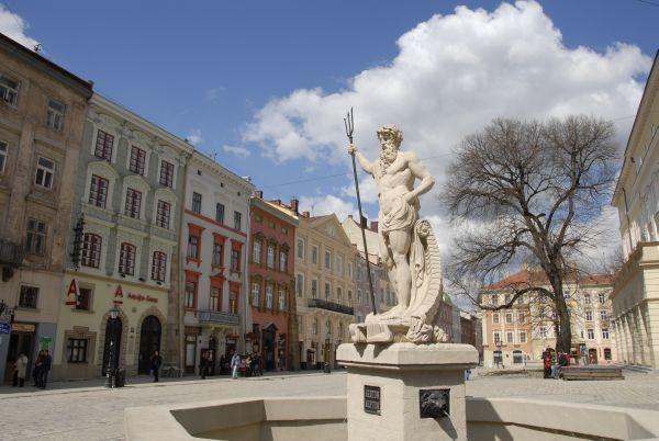 Romantic Apartment On Rynok Square With Air-Conditioning Lviv Bagian luar foto