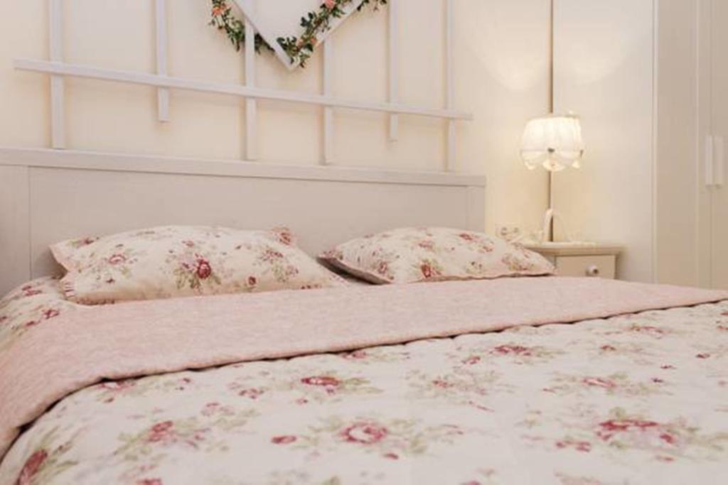 Romantic Apartment On Rynok Square With Air-Conditioning Lviv Ruang foto