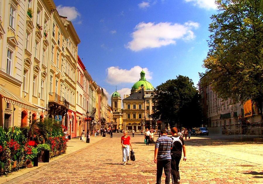 Romantic Apartment On Rynok Square With Air-Conditioning Lviv Bagian luar foto